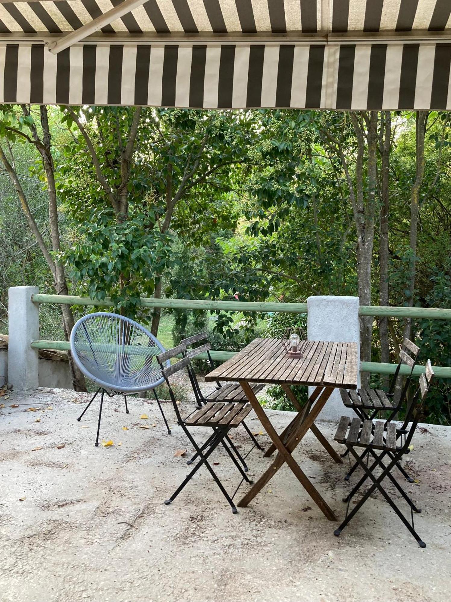 Campagne Baudeloup Bed and Breakfast LʼIsle-sur-la-Sorgue Buitenkant foto